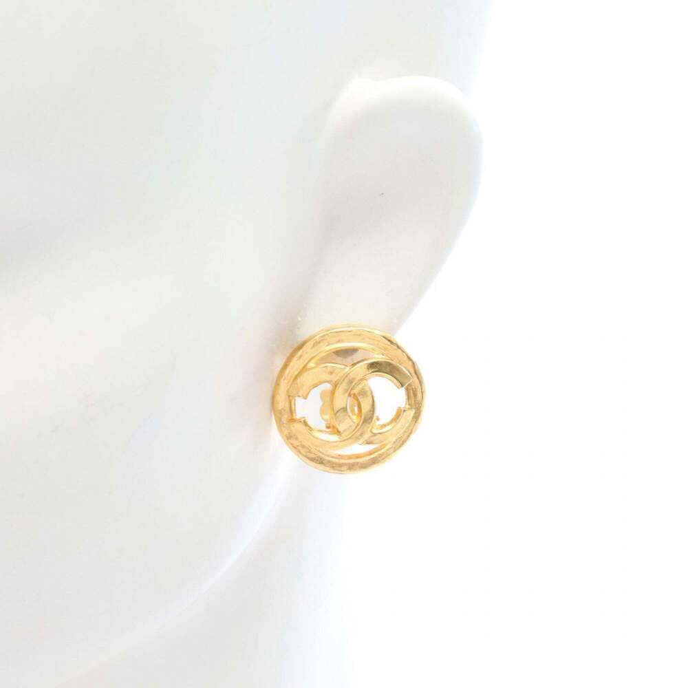 CHANEL Gold Logo Earrings - Picture 4 of 4